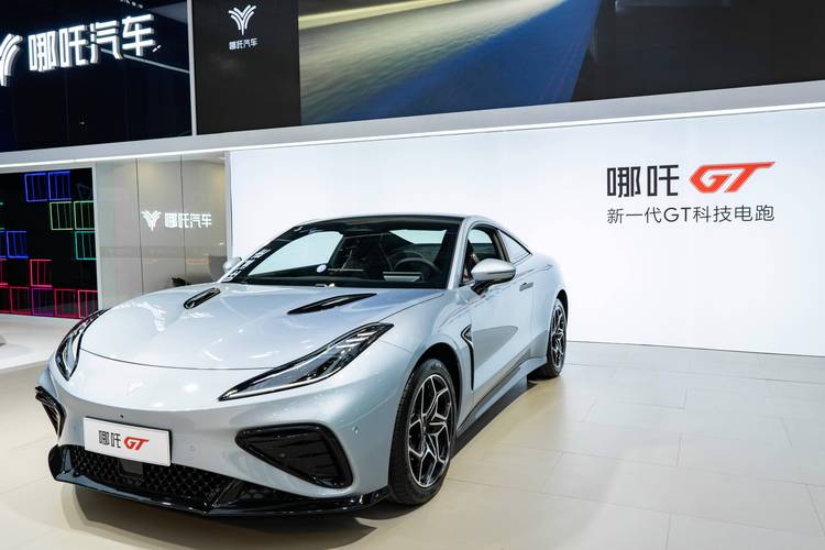 东莞茶山镇天泽世企业管理咨询哪吒汽车在智能汽车领域的表现，领途汽车在新能源汽车市场中的影响力